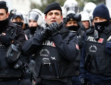 Τουρκία: Πυροβολισμοί σε εκλογικό κέντρο στο Ντιγιάρμπακιρ - 3 νεκροί! (upd)